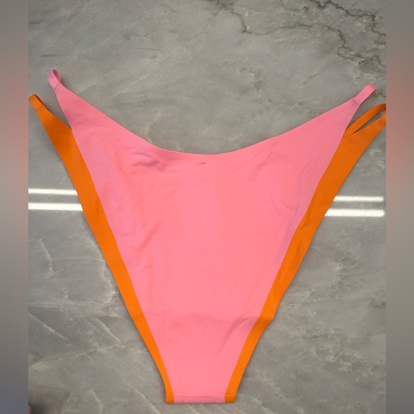 NWT! L*Space Billie Itsy Bikini Bottom. Size Large. $92 - Picture 4 of 4